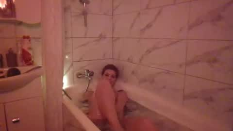 Snapshot of leyafoster chatting on January 23, 8:45 pm Leya online show from January 23, 8:45 pm