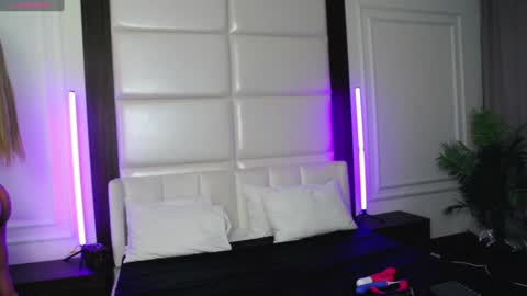 Snapshot of leyafoster chatting on February 7, 7:27 pm Leya online show from February 7, 7:27 pm