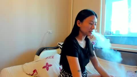 Snapshot of leyahanami chatting on June 27, 3:50 pm Leya online show from June 27, 3:50 pm