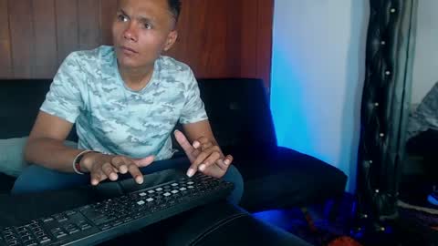 leyker_ath online show from April 11, 8:02 pm