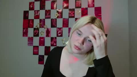 Leyla online show from November 21, 6:06 pm