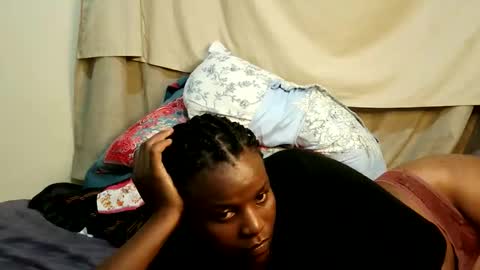 leylacuty13 online show from March 13, 8:59 pm