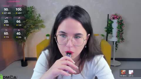 Snapshot of leylamirage chatting on February 18, 4:30 am leylamirage online show from February 18, 4:30 am