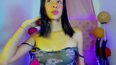 Snapshot of leylastras chatting on January 28, 12:57 am leylastras latina girl slim colombia girlfriends play and pussy lesbians online show from January 28, 12:57 am