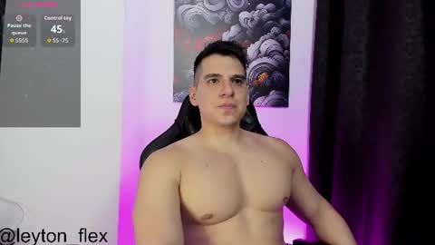 Snapshot of leyton_flexx chatting on July 16, 1:00 am L E Y T O N online show from July 16, 1:00 am