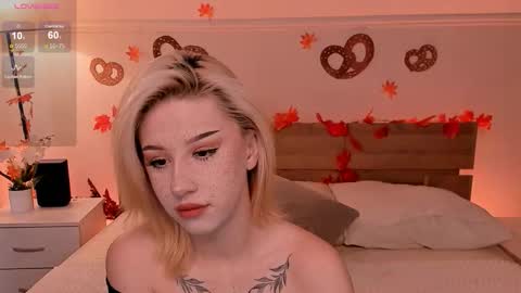 Lisa online show from September 19, 3:52 am