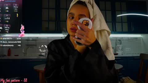 Hey Im Alexa  tg online show from December 27, 10:05 pm