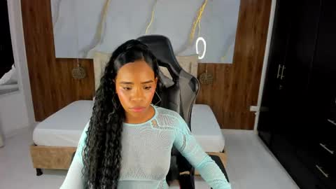 lia_16_ online show from April 13, 11:05 am