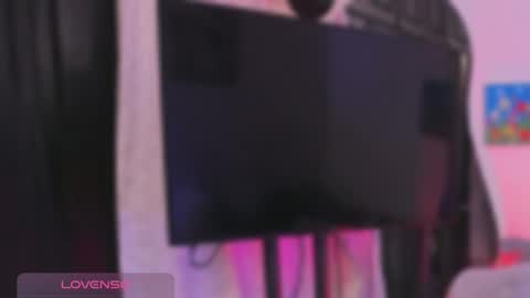 Snapshot of lia_daniiels01 chatting on March 11, 7:03 pm V A L online show from March 11, 7:03 pm