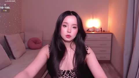 Snapshot of lia_hetty chatting on February 6, 2:31 pm L I A online show from February 6, 2:31 pm