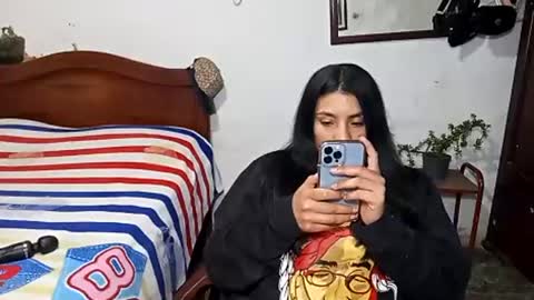 Snapshot of lia_hottie chatting on June 25, 2:55 am Lia online show from June 25, 2:55 am