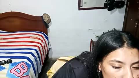 Snapshot of lia_hottie chatting on June 25, 5:12 am Lia online show from June 25, 5:12 am