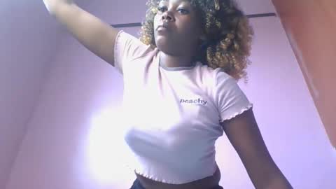 Snapshot of lia_jupiter1 chatting on February 18, 10:44 am lia online show from February 18, 10:44 am