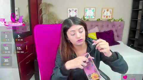 lia online show from December 19, 12:56 pm