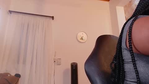 lia_mariana online show from November 9, 10:19 pm