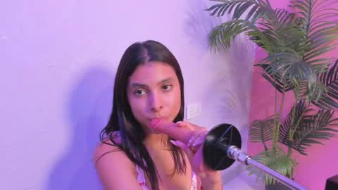 lia_owenss online show from May 29, 9:02 pm