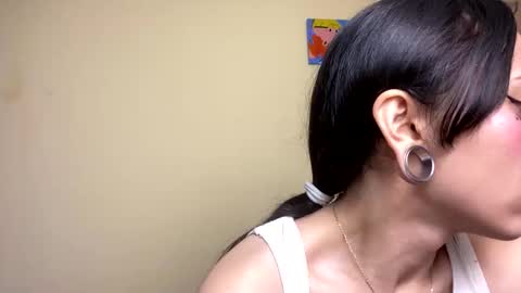 Little Queen Lia  online show from February 20, 11:27 pm