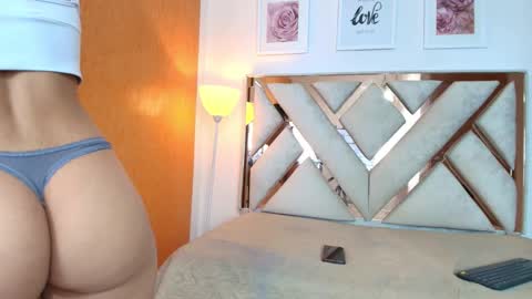 lia_roseh online show from October 6, 7:11 pm