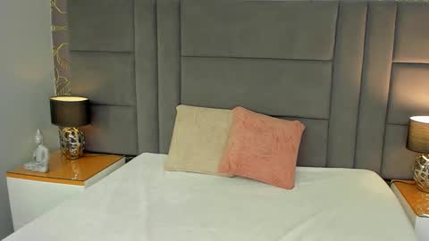 Snapshot of lia_savage chatting on February 24, 11:52 am online show from February 24, 11:52 am