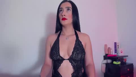 Snapshot of lia_sharlote chatting on February 9, 7:49 am Sharlote online show from February 9, 7:49 am