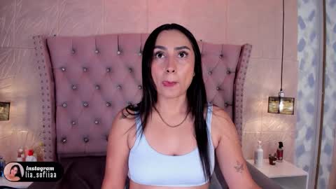 Snapshot of lia_sofiia chatting on February 9, 9:02 am lia_sofiia online show from February 9, 9:02 am