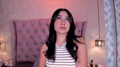 Snapshot of lia_sofiia chatting on March 1, 9:44 am lia_sofiia online show from March 1, 9:44 am