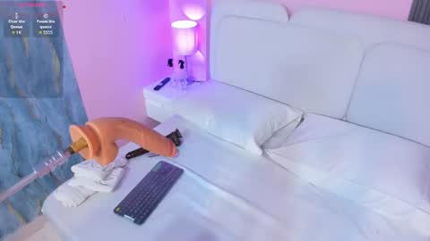 Lia  online show from June 27, 4:39 am