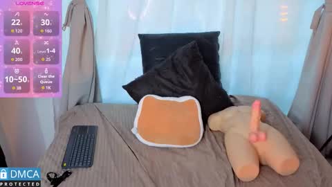 lia summer1 online show from November 12, 7:13 pm