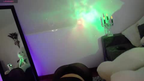 Snapshot of lia_tinez chatting on October 17, 12:25 am Lia online show from October 17, 12:25 am