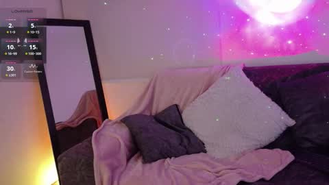 Snapshot of lia_tinez chatting on October 19, 12:11 am Lia online show from October 19, 12:11 am