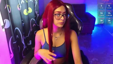 Snapshot of lia_varel chatting on May 16, 1:54 pm lia_varel online show from May 16, 1:54 pm
