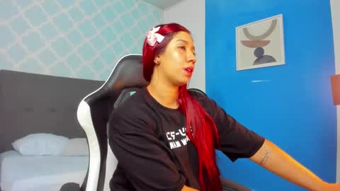 lia_violetta online show from December 15, 7:29 pm