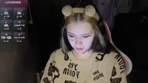 liaa_li online show from April 15, 6:59 pm