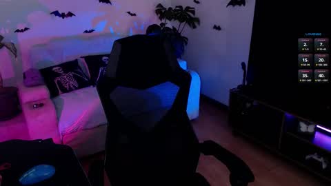 Liaa  online show from October 3, 10:29 pm