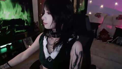 Liaa  online show from December 17, 2:50 am