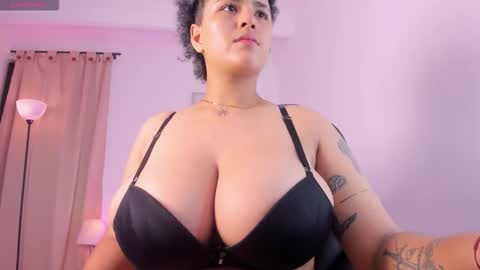 liaa moretzz online show from February 11, 3:44 am