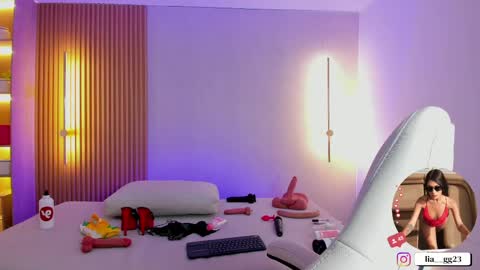 Snapshot of liah_cleir chatting on May 16, 8:00 am Liah online show from May 16, 8:00 am