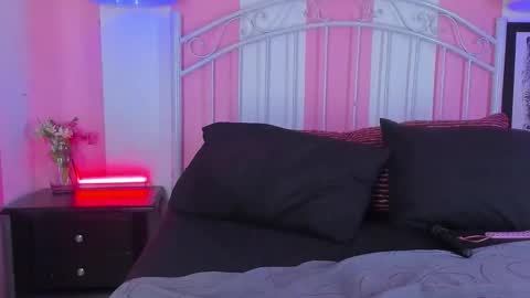 ---Liah--- online show from October 16, 9:49 pm