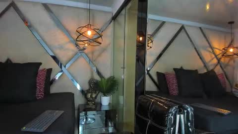 ---Liah--- online show from February 22, 9:35 pm