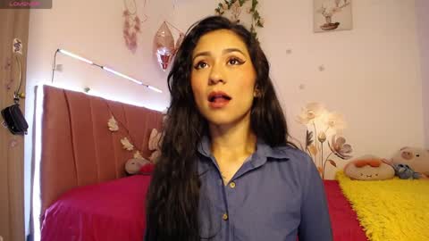 liahdiaz_ online show from April 5, 4:26 pm