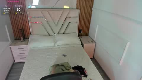 Snapshot of liahfontaine chatting on December 15, 11:47 am Liah Fontaine online show from December 15, 11:47 am