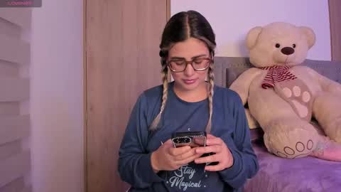 Snapshot of liahkimi chatting on November 15, 4:21 am Lia online show from November 15, 4:21 am