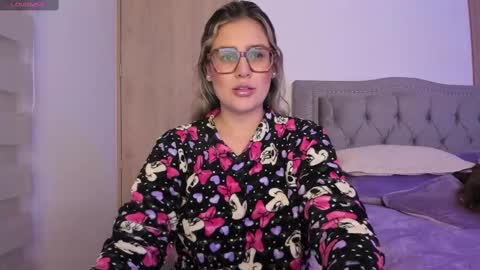 Snapshot of liahkimi chatting on November 16, 2:17 am Lia online show from November 16, 2:17 am