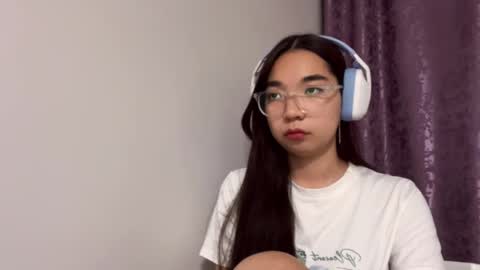 Snapshot of liaisonx_rosa chatting on November 18, 1:37 pm liaisonx_rosa online show from November 18, 1:37 pm