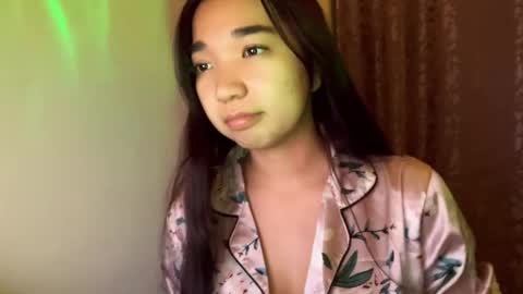 Snapshot of liaisonx_rosa chatting on December 15, 2:54 pm liaisonx_rosa online show from December 15, 2:54 pm