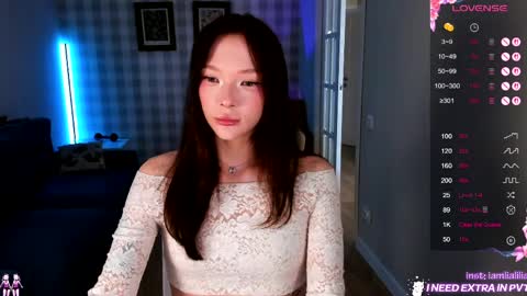 lialilia online show from April 11, 9:13 am