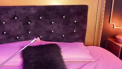 Lia lovet online show from July 21, 8:11 pm
