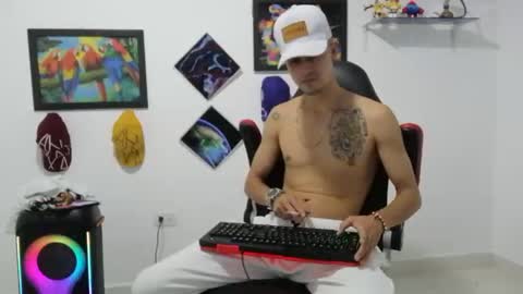 Andres online show from November 8, 11:03 pm