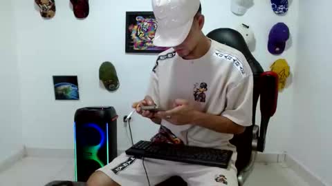Andres online show from May 25, 10:16 pm