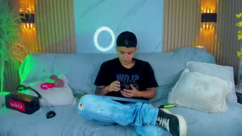 Snapshot of liam_dustin chatting on August 2, 7:56 pm Liam online show from August 2, 7:56 pm